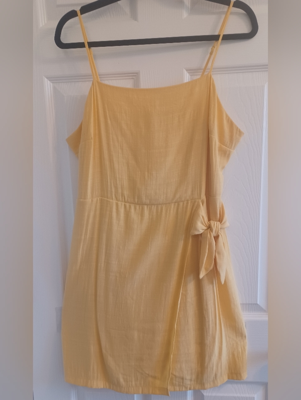 Nine West Butter Yellow Strappy Tie-Side Sundress Feminine Beachy